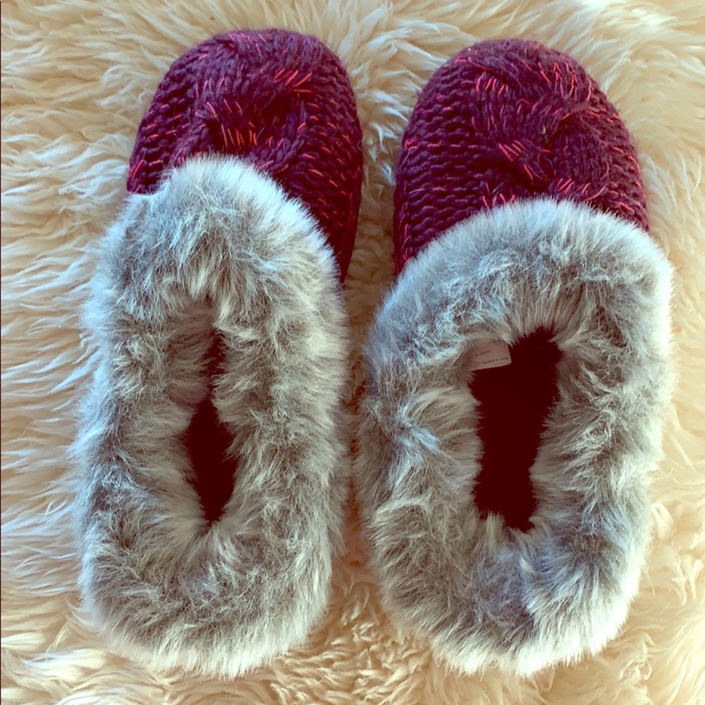 BRAND NEW house shoes slippers size 7-8